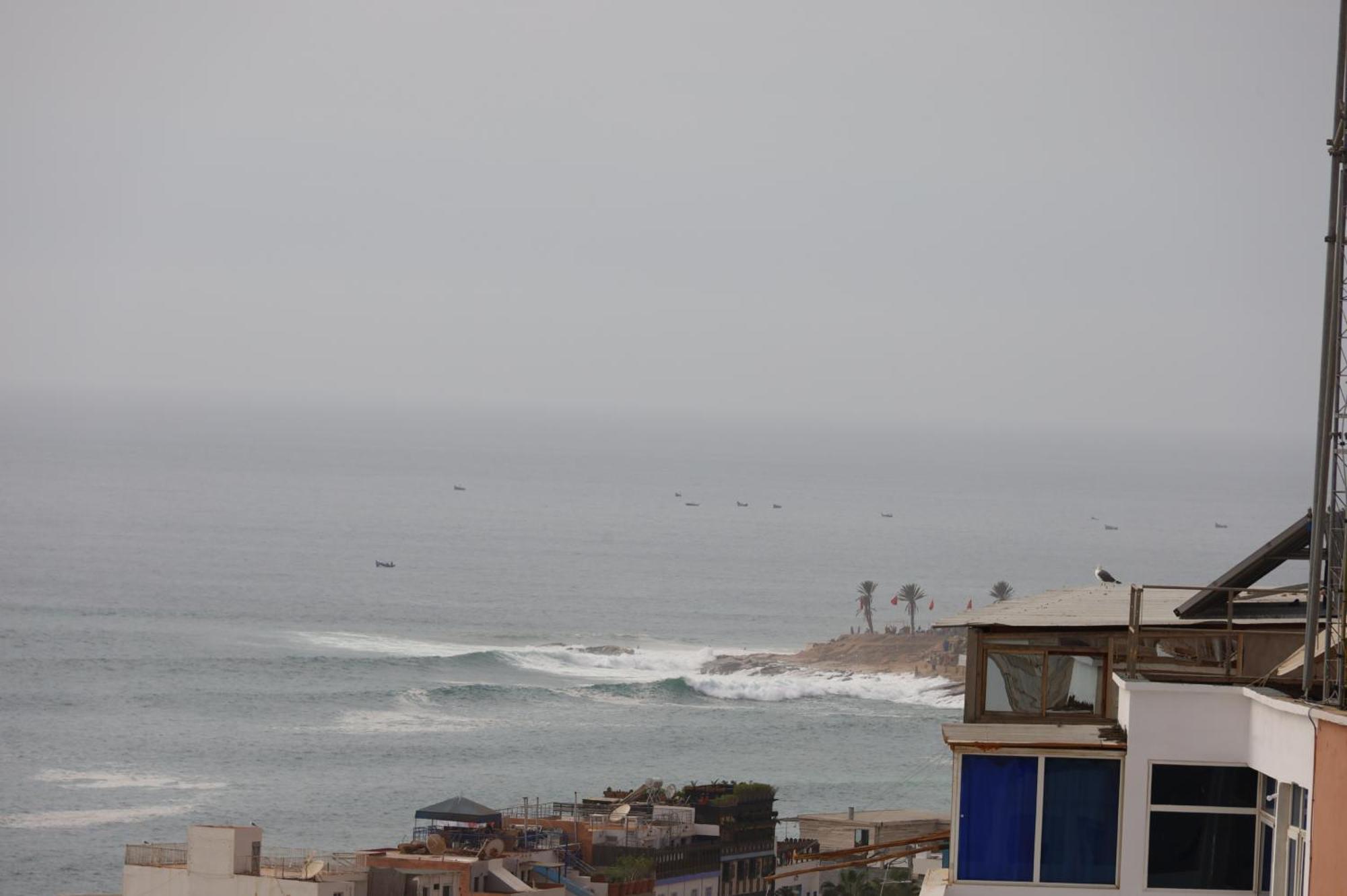 Готель Sunny Wave Taghazout Surf & Yoga Екстер'єр фото