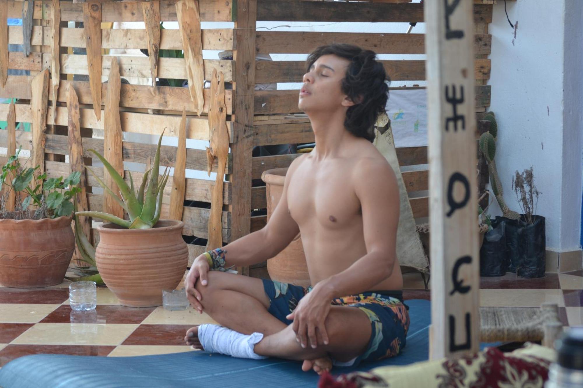 Готель Sunny Wave Taghazout Surf & Yoga Екстер'єр фото